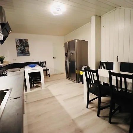 Generous I 7 Beds I 110 Sqm I Fast Internet Apartmán Paderborn
