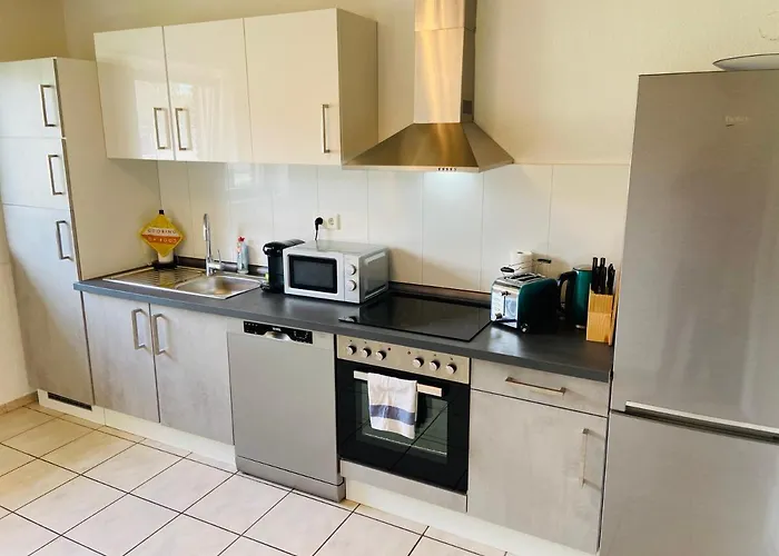 דירה Generous I 7 Beds I 110 Sqm I Fast Internet *