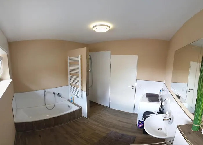 Generous I 7 Beds I 110 Sqm I Fast Internet * Paderborn